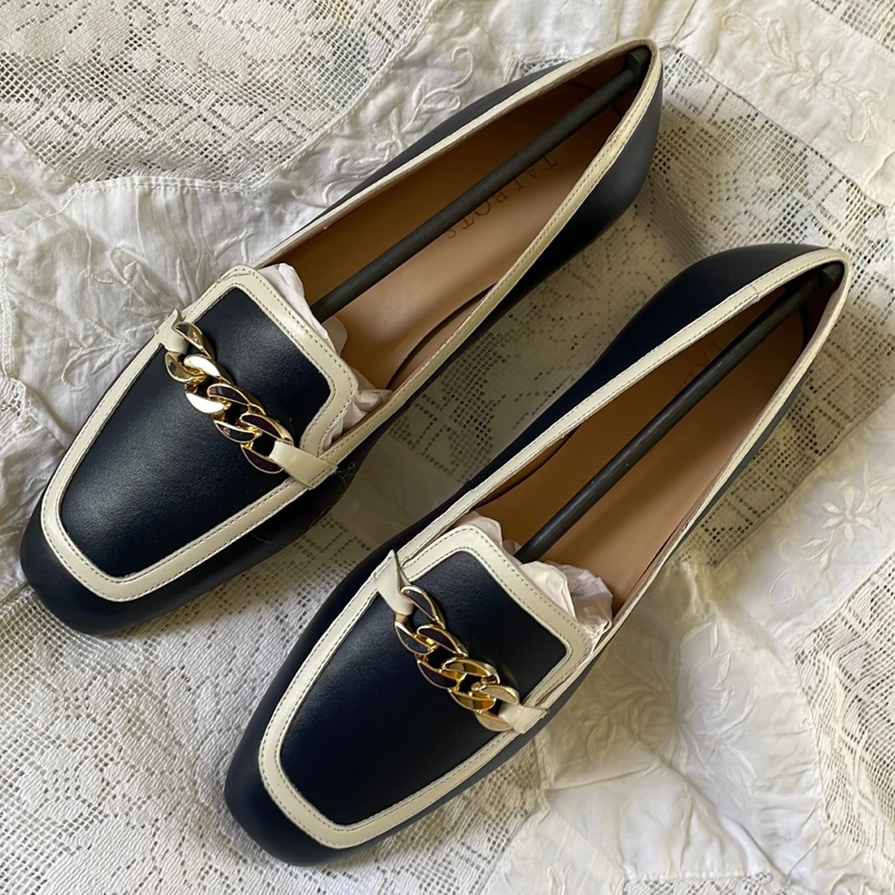 TALBOTS LOAFER 8.5 NEW